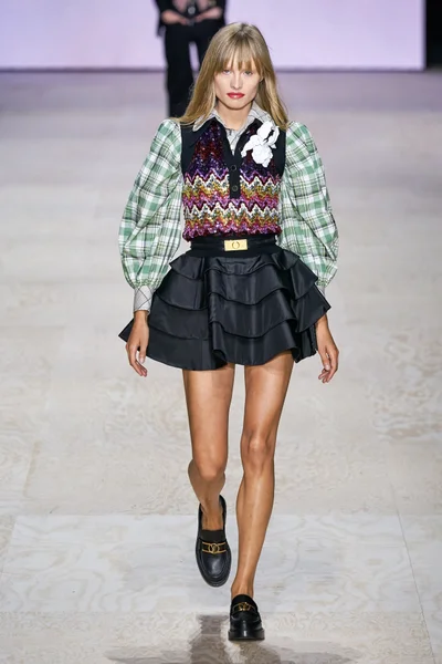Look 4